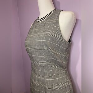 Banana Republic black/white houndstooth racer neck fitted dress, size 2